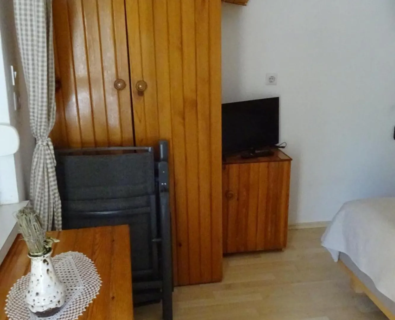 Apartmani Slavica Kuca Blizu Mora Sa Terasom Barbat na Rabu 0*,  Chorvatsko