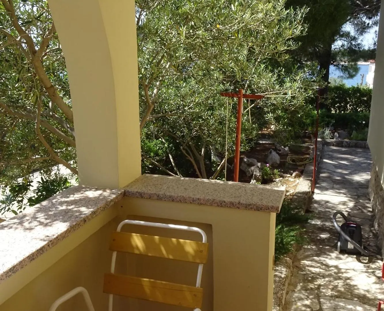 Apartmani Slavica Kuca Blizu Mora Sa Terasom Barbat na Rabu